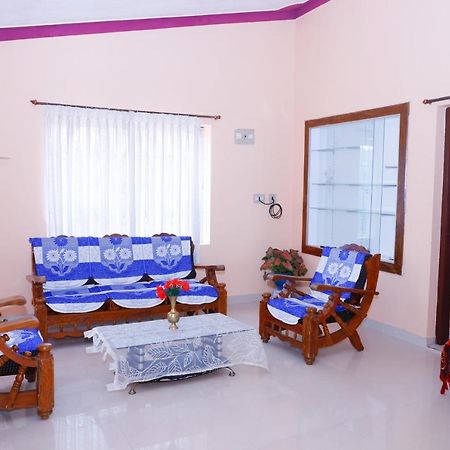 Giri'S Homestay מדיקרי מראה חיצוני תמונה